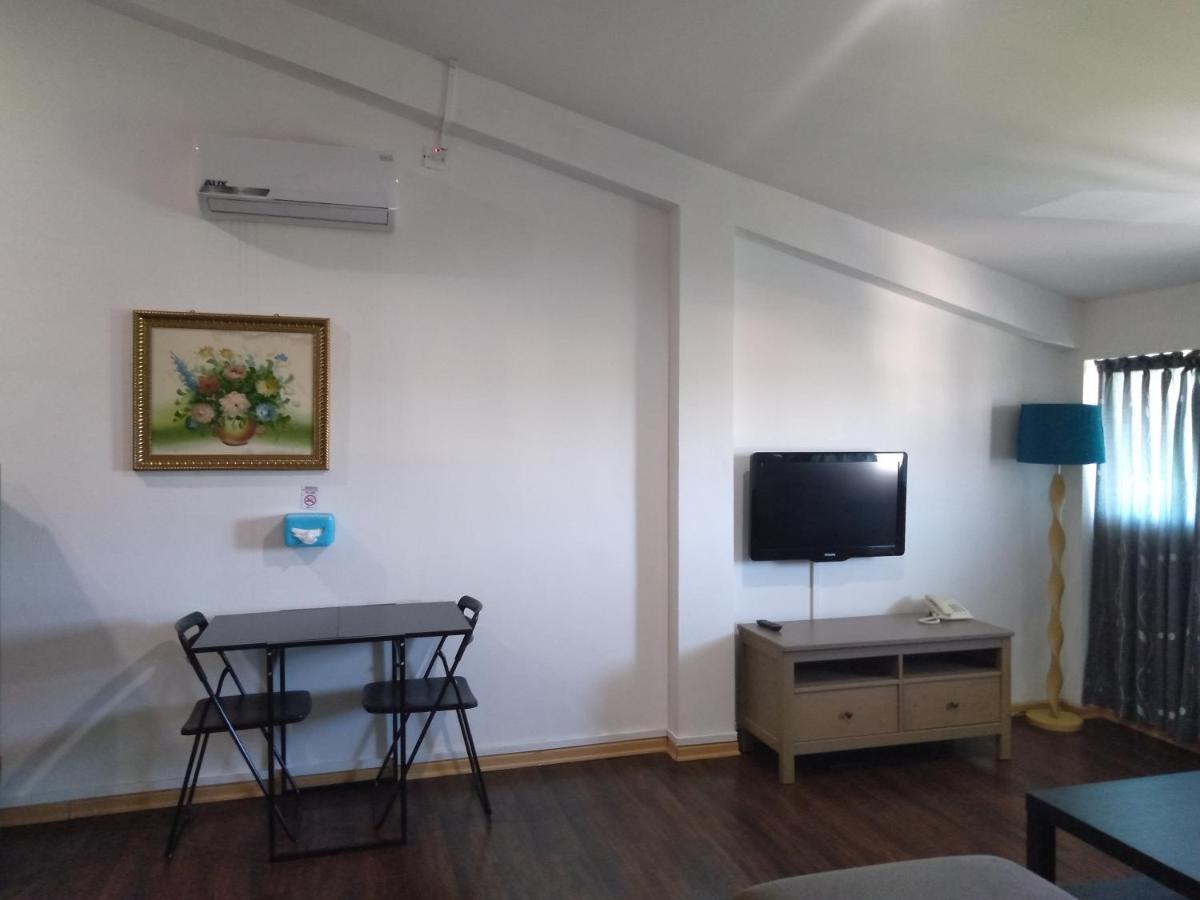 Ginasuite Kompleks27 Hotel Бандар-Сери-Бегаван Экстерьер фото