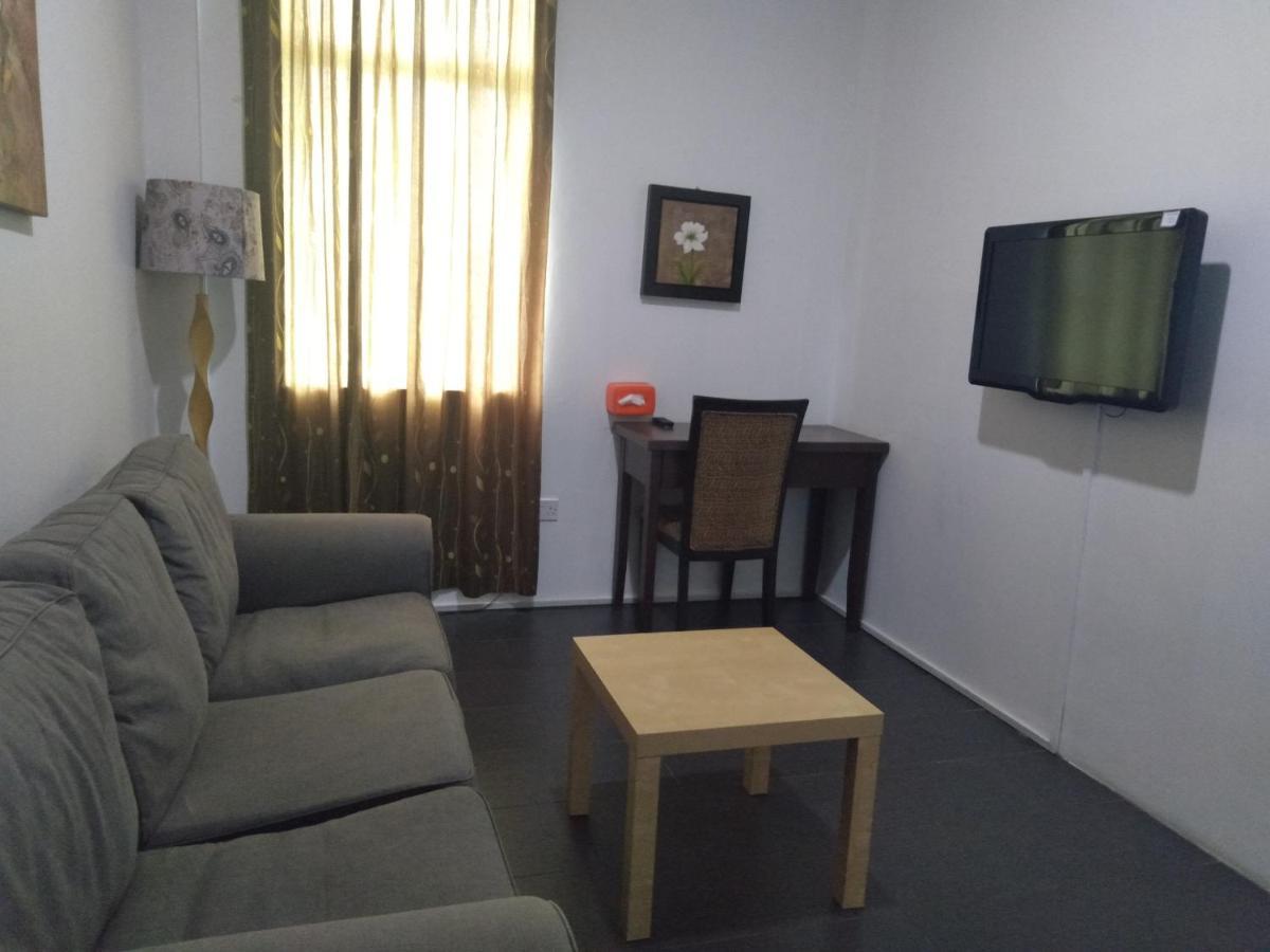 Ginasuite Kompleks27 Hotel Бандар-Сери-Бегаван Экстерьер фото