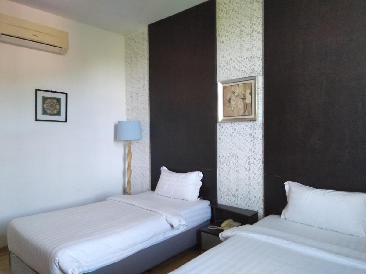 Ginasuite Kompleks27 Hotel Бандар-Сери-Бегаван Экстерьер фото