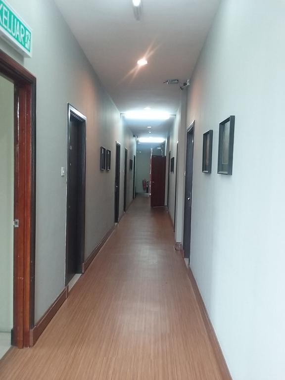 Ginasuite Kompleks27 Hotel Бандар-Сери-Бегаван Экстерьер фото