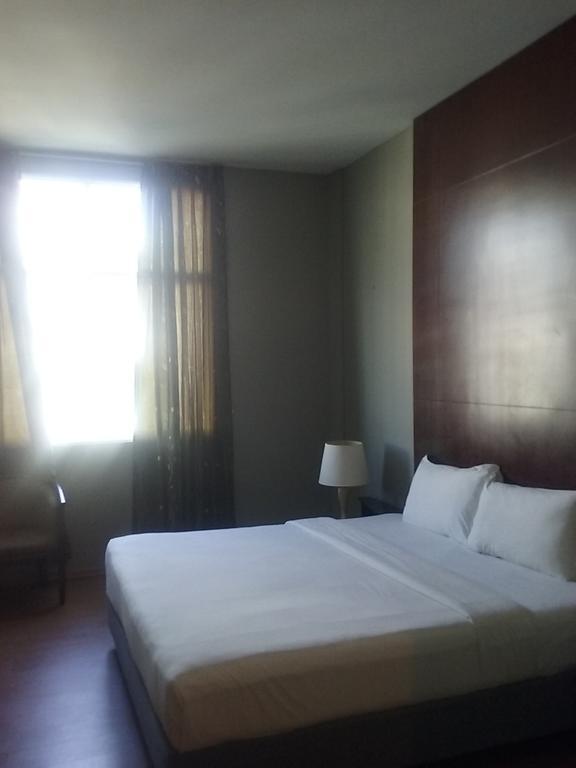Ginasuite Kompleks27 Hotel Бандар-Сери-Бегаван Экстерьер фото